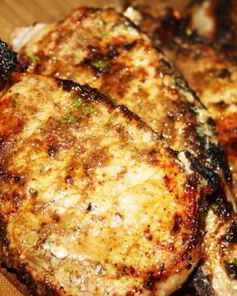 Стейки из свиной корейки в томатном маринаде