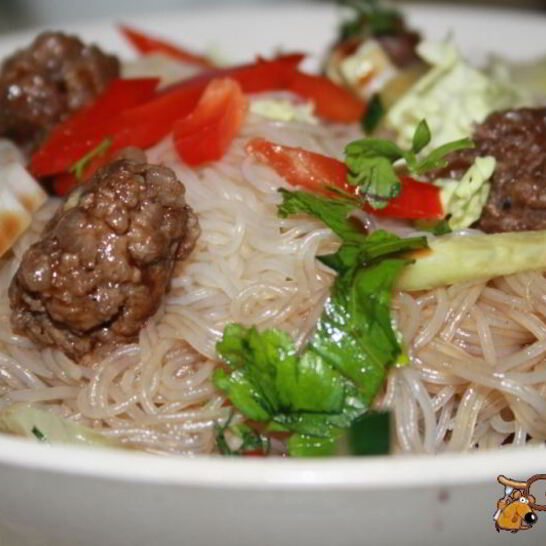 Рецепт фунчоза с говяжьими тефтельками и овощами