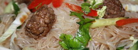 фунчоза с говяжьими тефтельками и овощами. Шаг 9