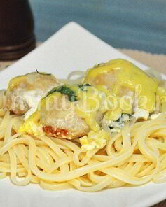 Куриные тефтельки под сырным соусом