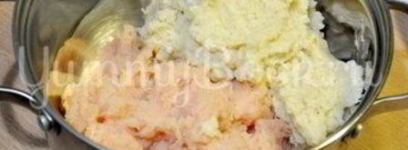 куриные тефтельки под сырным соусом. Шаг 2