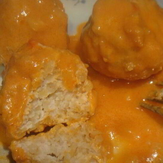 Рецепт тефтели с булгуром в сливочно-томатном соусе