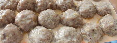 тефтели с гречкой и грибами, запеченные в ряженке. Шаг 9