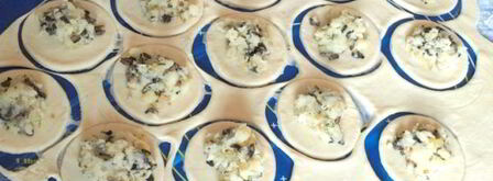 вареники из теста на кефире с картошкой и грибами. Шаг 7