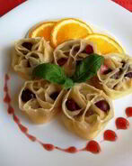 Вареники с черешней и творогом