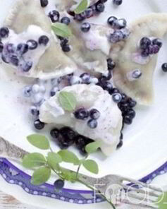 Вареники с черникой на кефире