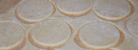 вареники с капустой и маслятами. Шаг 9