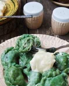 Вареники с картофелем и шпинатом