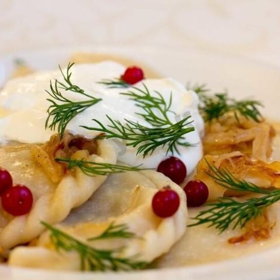 Рецепт вареники с кислой капустой и мятым картофелем