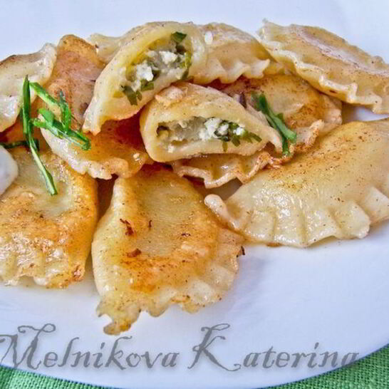 Рецепт вареники с творогом и черемшой
