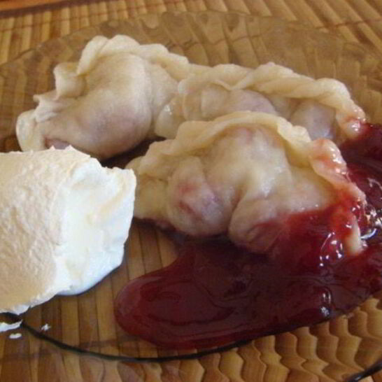 Рецепт вареники с вишней на пару