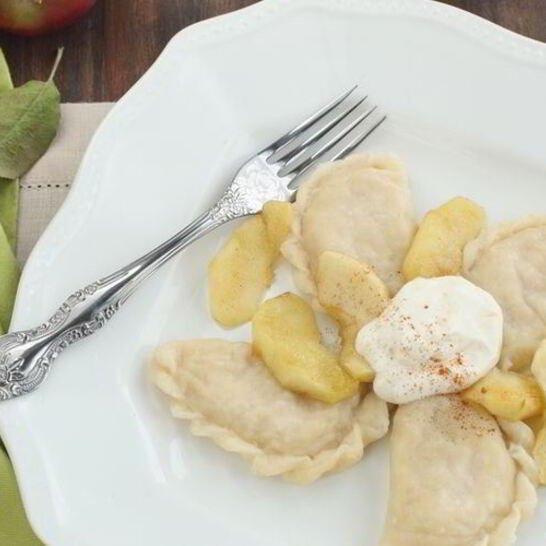 Рецепт вареники с яблоками и корицей