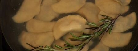 вареники со свининой и зелеными сливами. Шаг 7