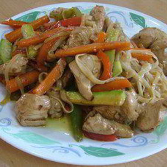 Рецепт яичная лапша с куриной грудинкой