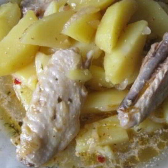 Рецепт жаркое из куриных крылышек и картофеля