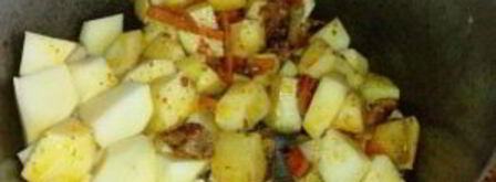 жаркое по-домашнему из свинины с картошкой. Шаг 3