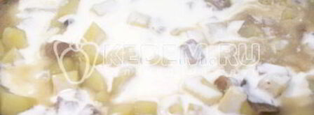 жаркое с грибами и сметаной. Шаг 8