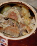 Жаркое со свининой в горшочках