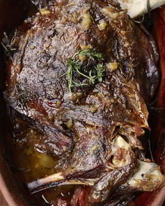 Жаркое в горшочках по-домашнему из свинины