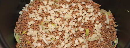 гречка с грудинкой в мультиварке. Шаг 5