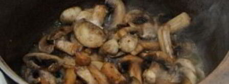 гречка с лисичками в казане. Шаг 2