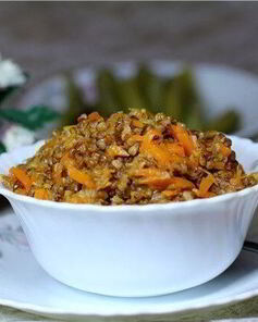 Гречка с морковью и луком
