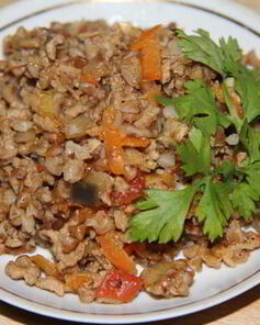 Гречка с мясным фаршем и овощами