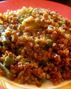 Гречневая каша с сыром и овощами