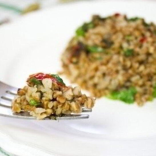 Рецепт гречневая каша со шпинатом и перцем чили