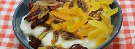 гурьевская каша с арахисом, бананами, киви и сухофруктами. Шаг 9