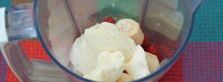 клубнично-банановый коктейль. Шаг 2