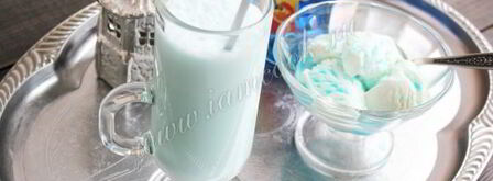 коктейль с мороженым и блю кюрасао. Шаг 6