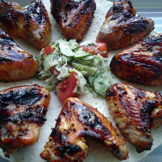 Рецепт куриные крылышки с кленовым сиропом и горчицей