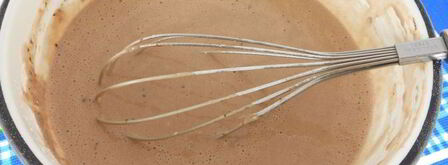 шоколадные блинчики с творогом, бананом и кофейным сиропом. Шаг 2