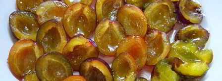 слива, замороженная в сахарном сиропе. Шаг 3