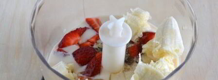 клубнично-банановый смузи с ряженкой. Шаг 4