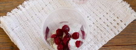 смузи с творогом, вишней и какао. Шаг 5