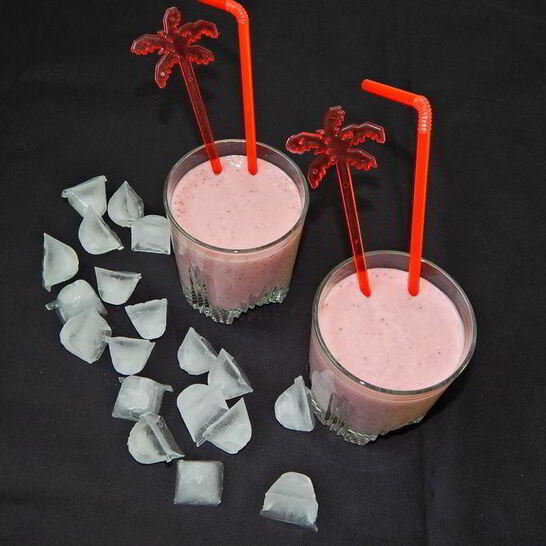 Рецепт земляничный смузи с мюсли