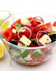 Греческий салат с брынзой