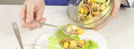 карибский салат со свининой. Шаг 4