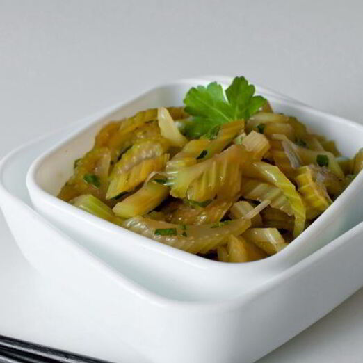 Китайский сельдерейный салат