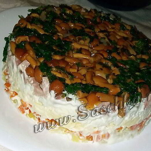 Салат Грибная поляна с опятами