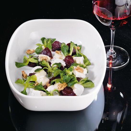 Рецепт салат из свеклы с козьим сыром и медовой заправкой