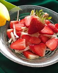 Салат Клубничный фенхель