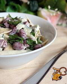 Салат с фасолью и сыром