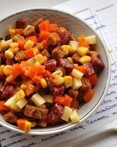 Салат с кириешками