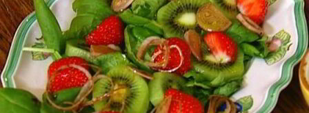 салат с клубникой, шпинатом и киви и запеченный грейпфрут. Шаг 7