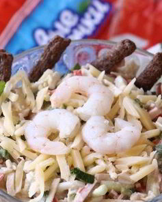 Салат с крабовыми палочками, грушей и креветками