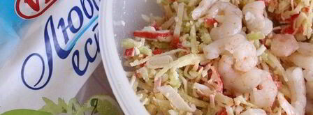 салат с крабовыми палочками, грушей и креветками. Шаг 6