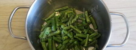 салат с мидиями и помидорами. Шаг 3